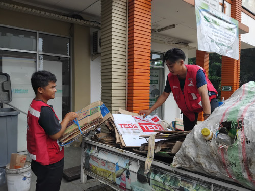 Bank Sampah Salam: Inovasi Pengelolaan Sampah untuk Kesehatan Masyarakat 