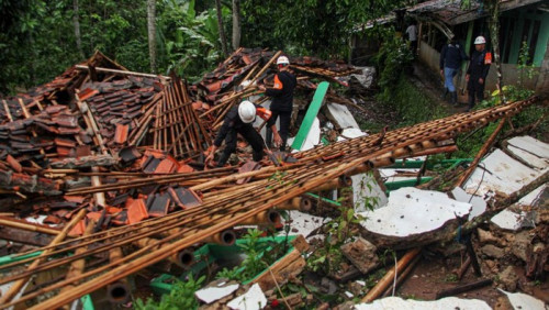 Pergeseran Tanah di Sukabumi Rusak Banyak Rumah, Pembangunan Huntara Jadi Solusi