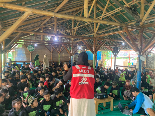 Edukasi Pertolongan Pertama di Sekolah Alam (SA) Kebun Tumbuh Tingkatkan Kesadaran Siswa