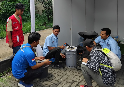 Tim Bank Sampah Salam Sambangi Pameran Teknologi Pengolahan Sampah di Cimahi