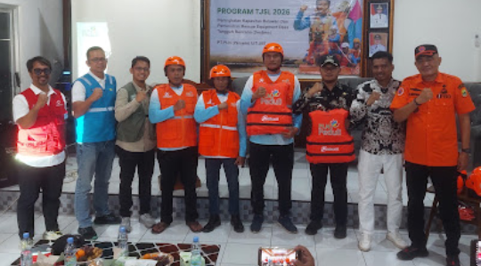 Kolaborasi SalamAid dan PLN UIT JBT dalam penguatan kesiapsiagaan relawan Desa Sukamakmur melalui Program Desa Tangguh Bencana.