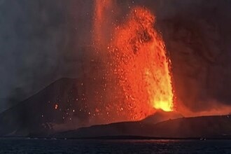 Gunung Anak Krakatau Erupsi, Abu Vulkanik Menyebar hingga Sejumlah Wilayah Jawa dan Sumatra