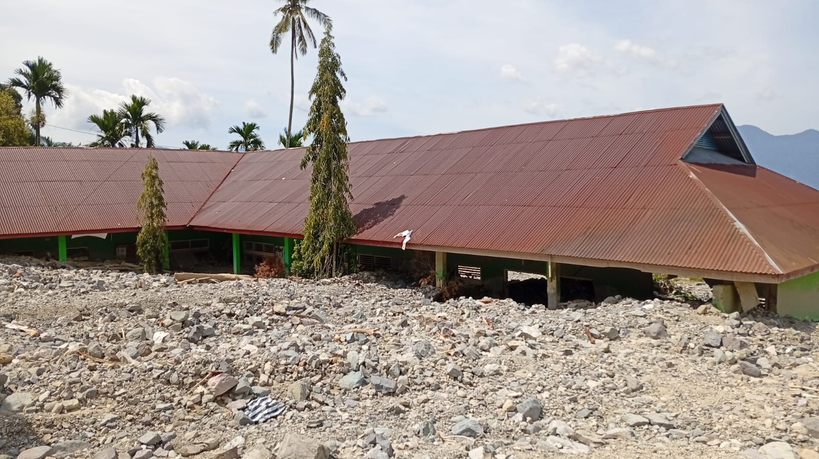 Banjir Bandang Sumatera Barat Rusak Fasilitas Pendidikan, SD Negeri 14 Labuah Jadi Salah Satu Korban