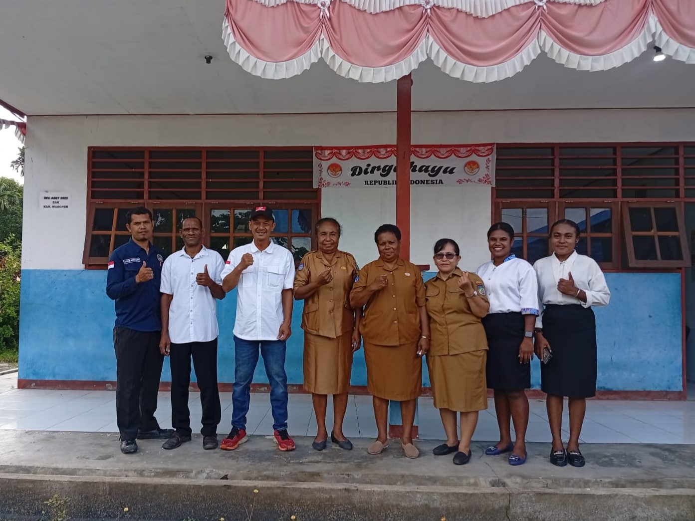 SalamAid, Benih Baik, dan KSEI Kolaborasi Renovasi Sekolah di Papua
