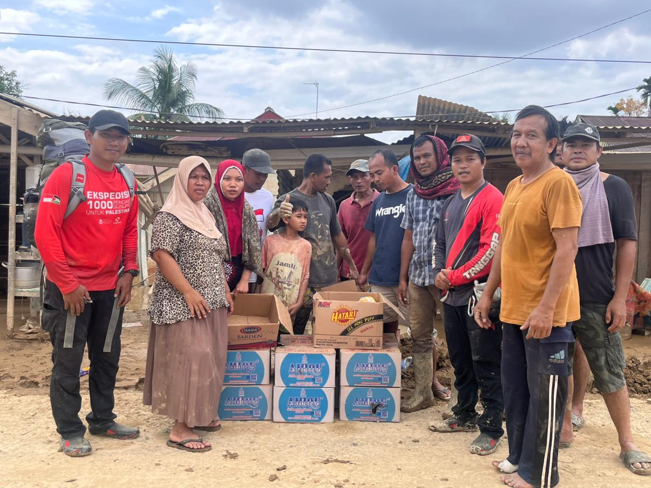 SalamAid Salurkan Bantuan untuk Warga Desa Benua, Rantau – Aceh Tamiang