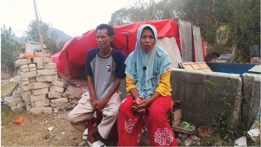 Rumah Roboh akibat Gempa Flores, Nur Aini Berharap Bisa Keluar dari Tenda Pengungsian