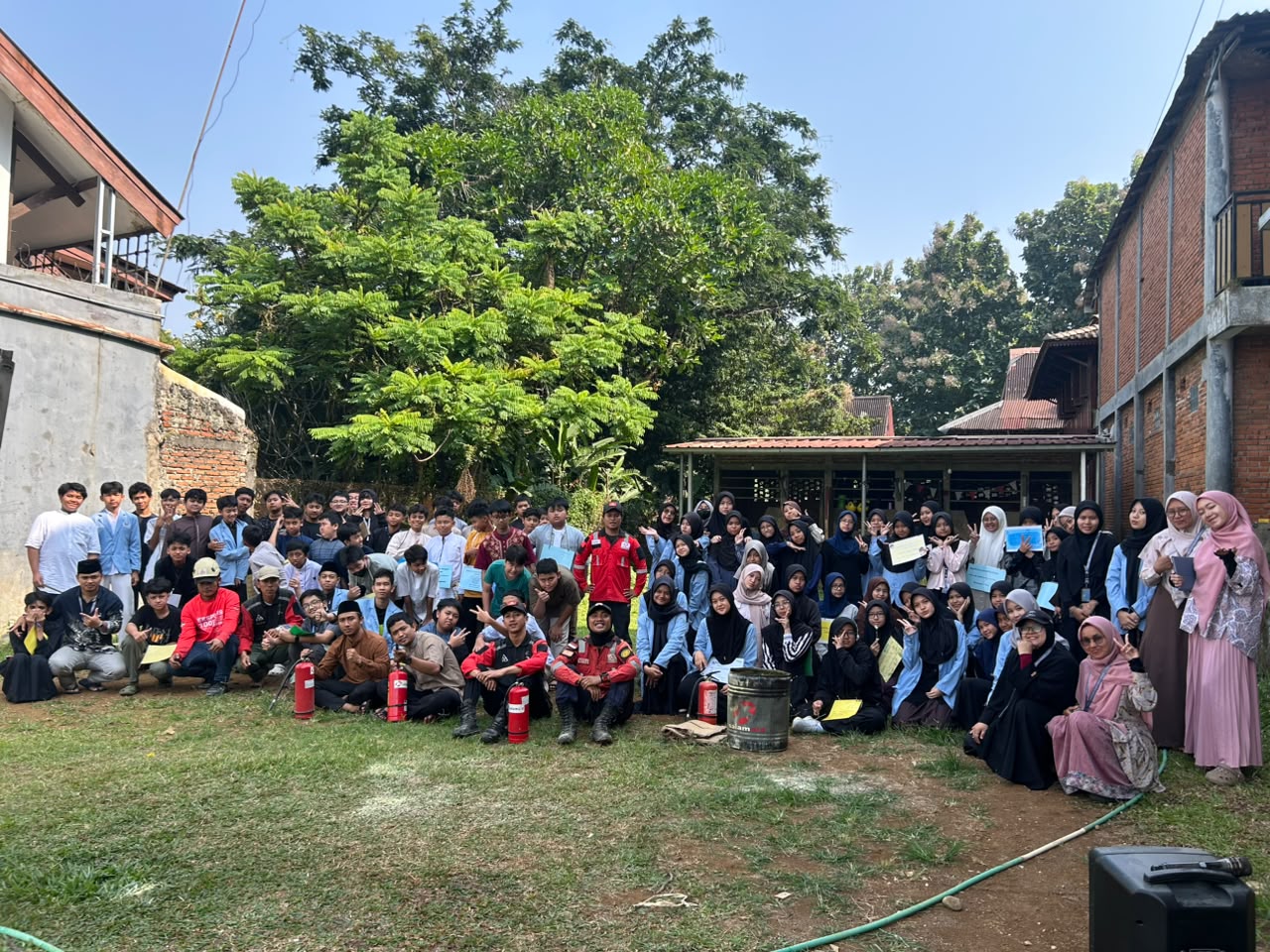Salam Tanggap Gelar Edukasi Mitigasi Kebakaran di Sekolah Islam Ibnu Hajar