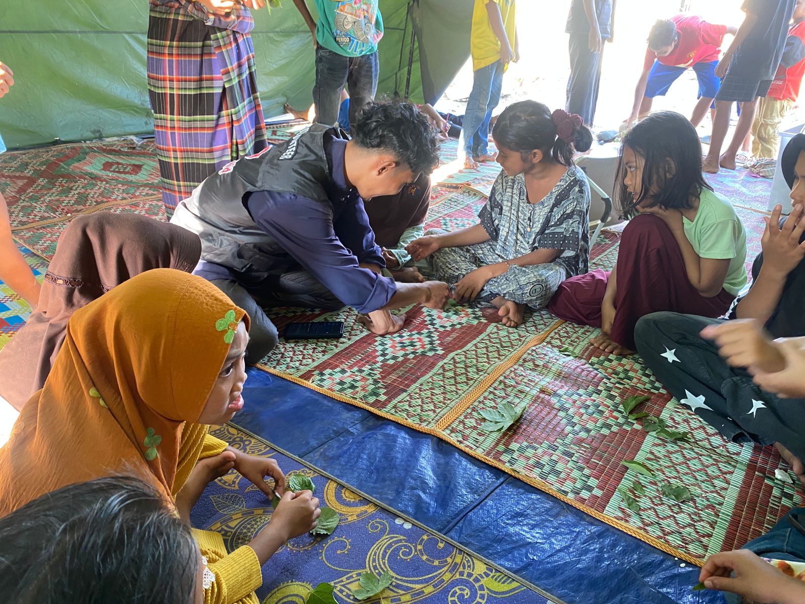 Belajar Tanpa Kelas, Alam Jadi Guru: Cerita Hari Kedua SADAR Lintang Bawah