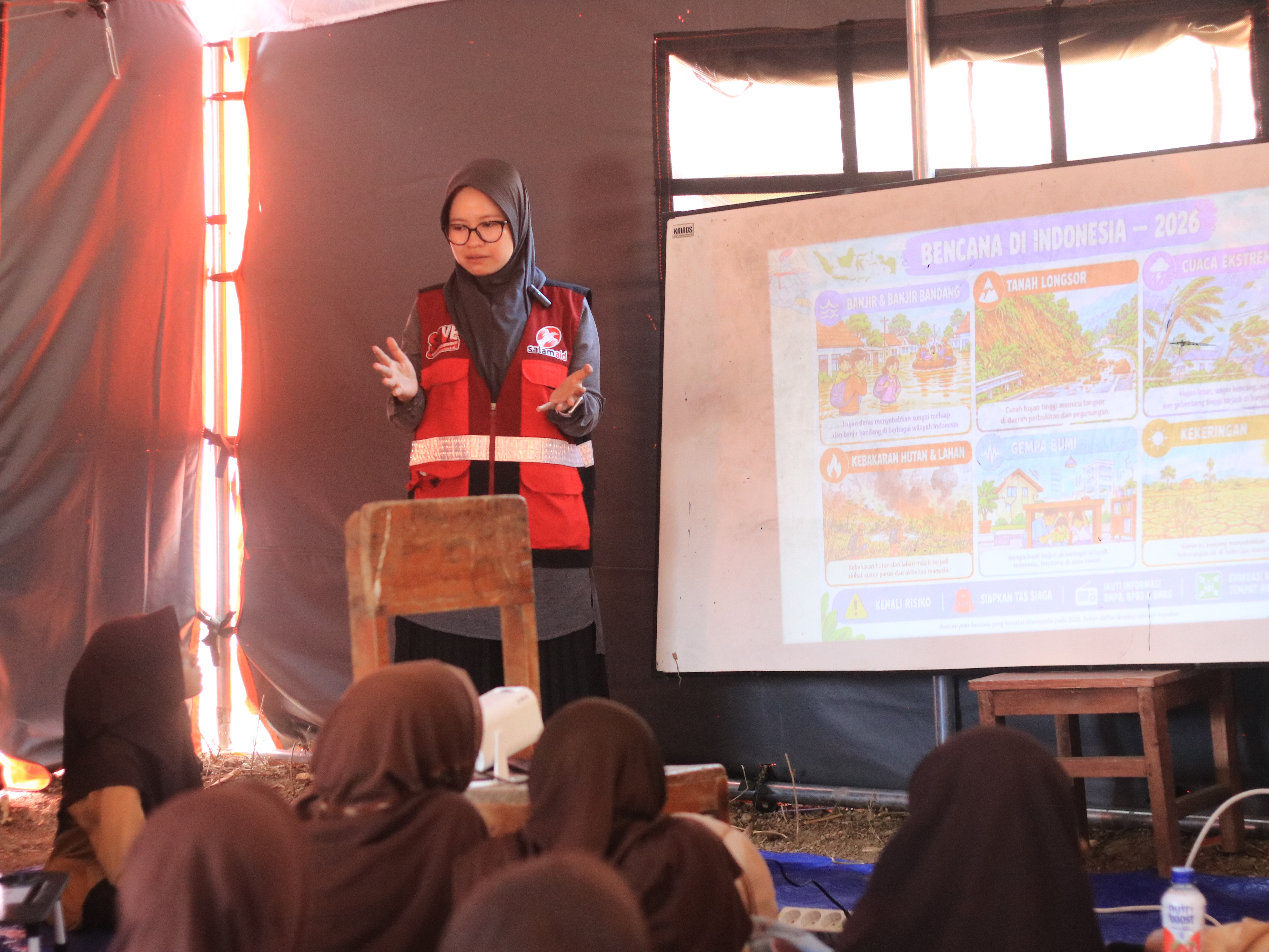Guru Relawan Perempuan yang Membawa Semangat Kesetaraan Gender di Tengah Bencana NTT