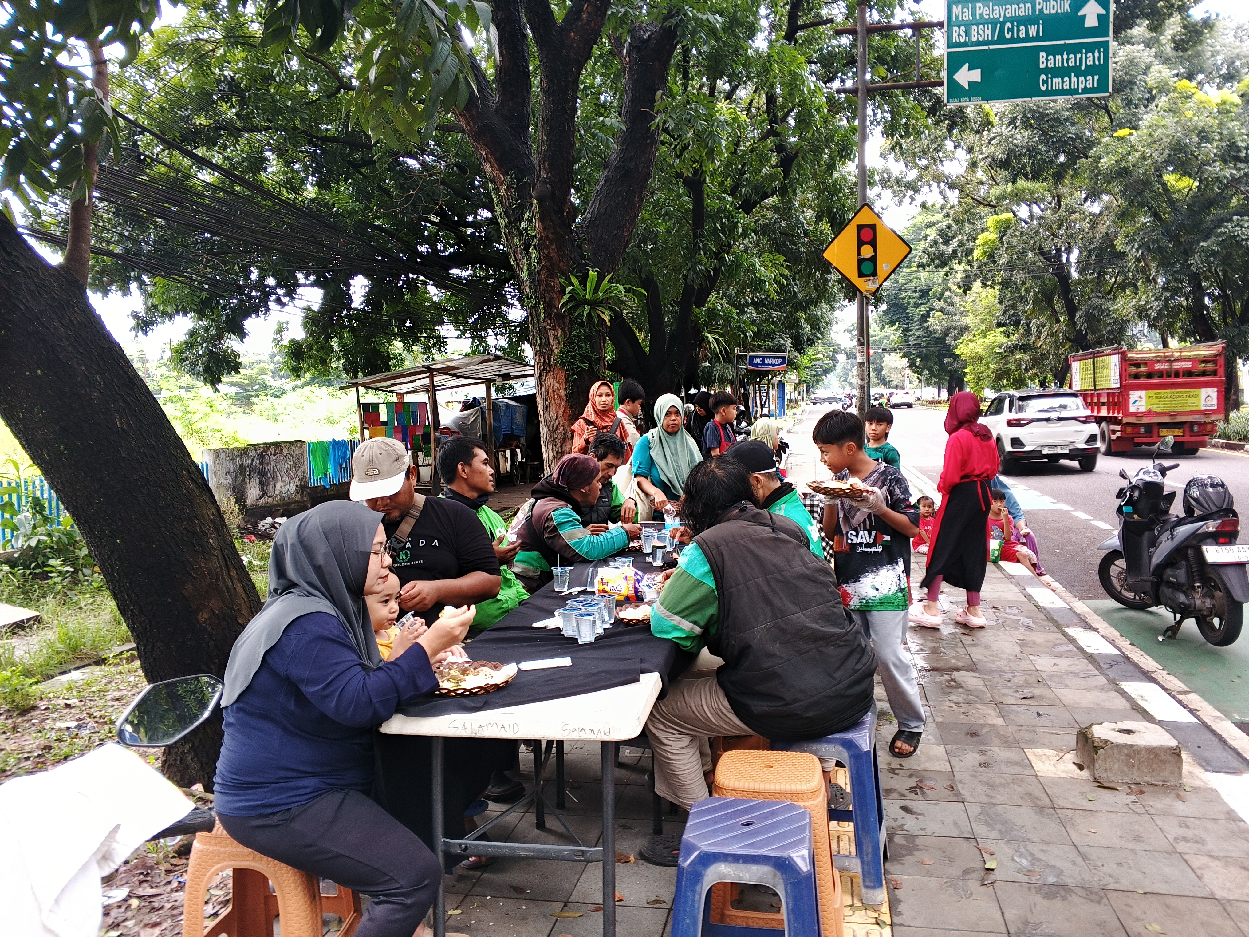 Rupiah Melemah, Biaya Hidup Meningkat, SalamAid Hadirkan Warung Seribu Cinta untuk Para Pejuang Rupiah